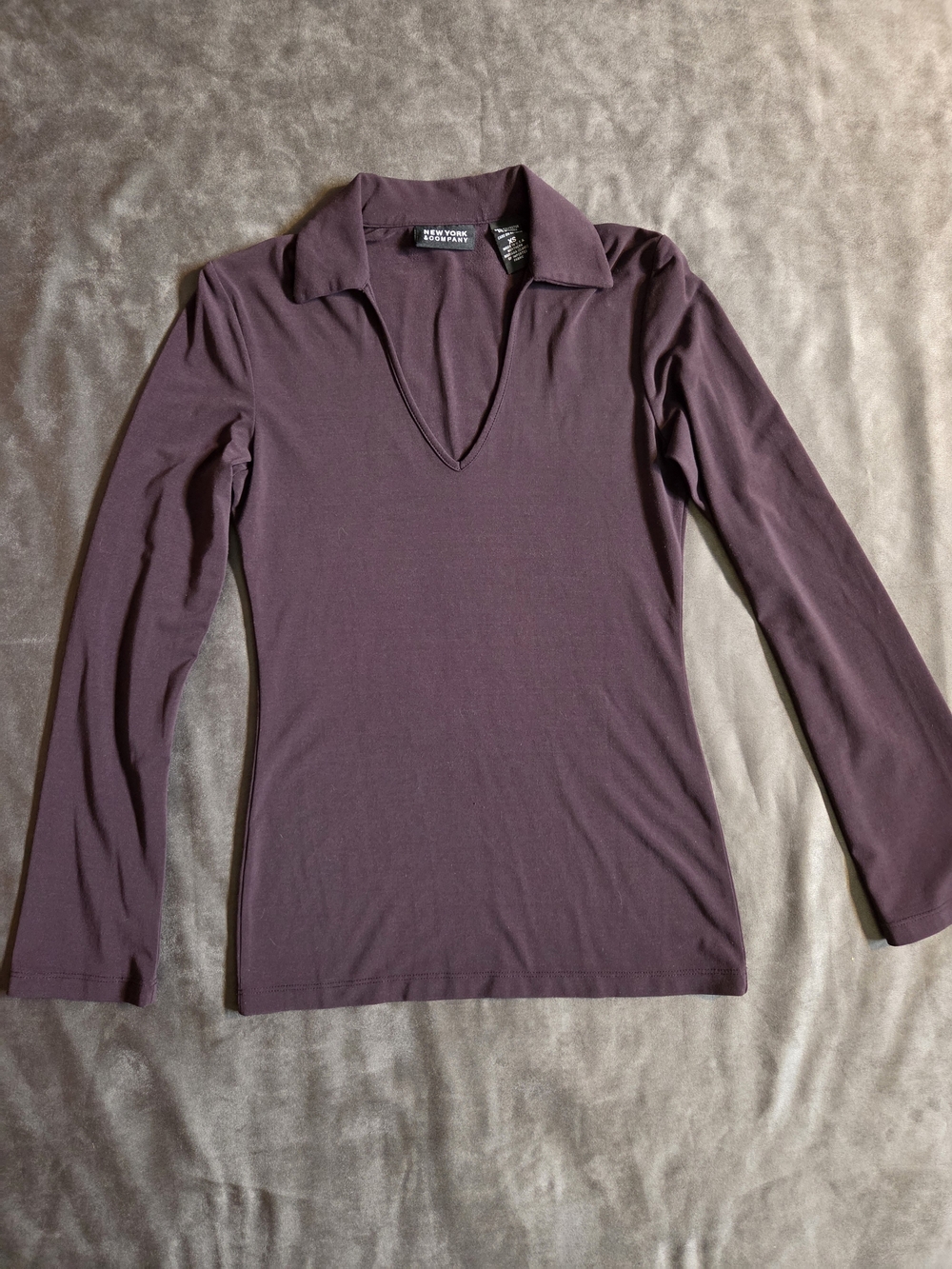 New York & Company Deep Plum V-Neck Polo Long Sleeve Top